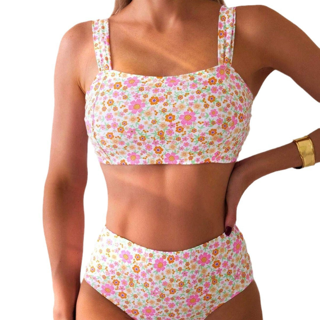 Dame bikinisæt med trendy top og højskåret trusse Stilla