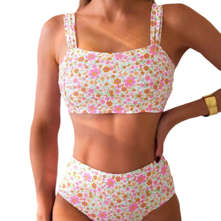 Dame bikinisæt med trendy top og højskåret trusse Stilla