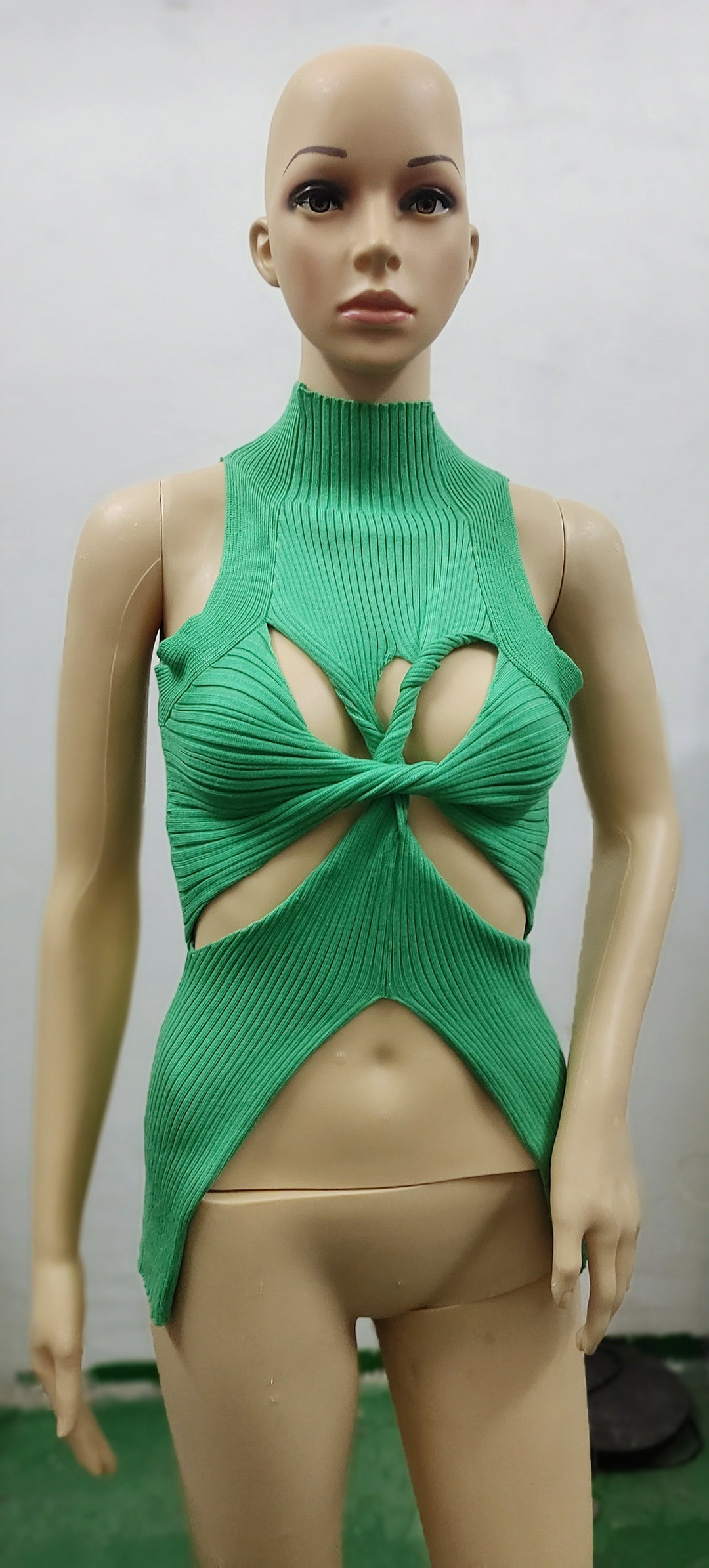 Dame figurtilpasset Cut-Out Top med høj krave Skovae
