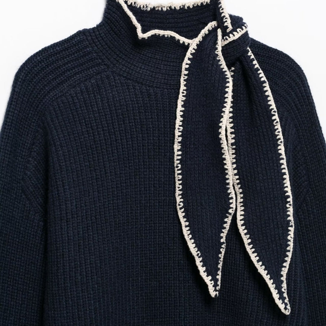 Femme Mock Neck Strikbluse med Sløjfedetail Stilla
