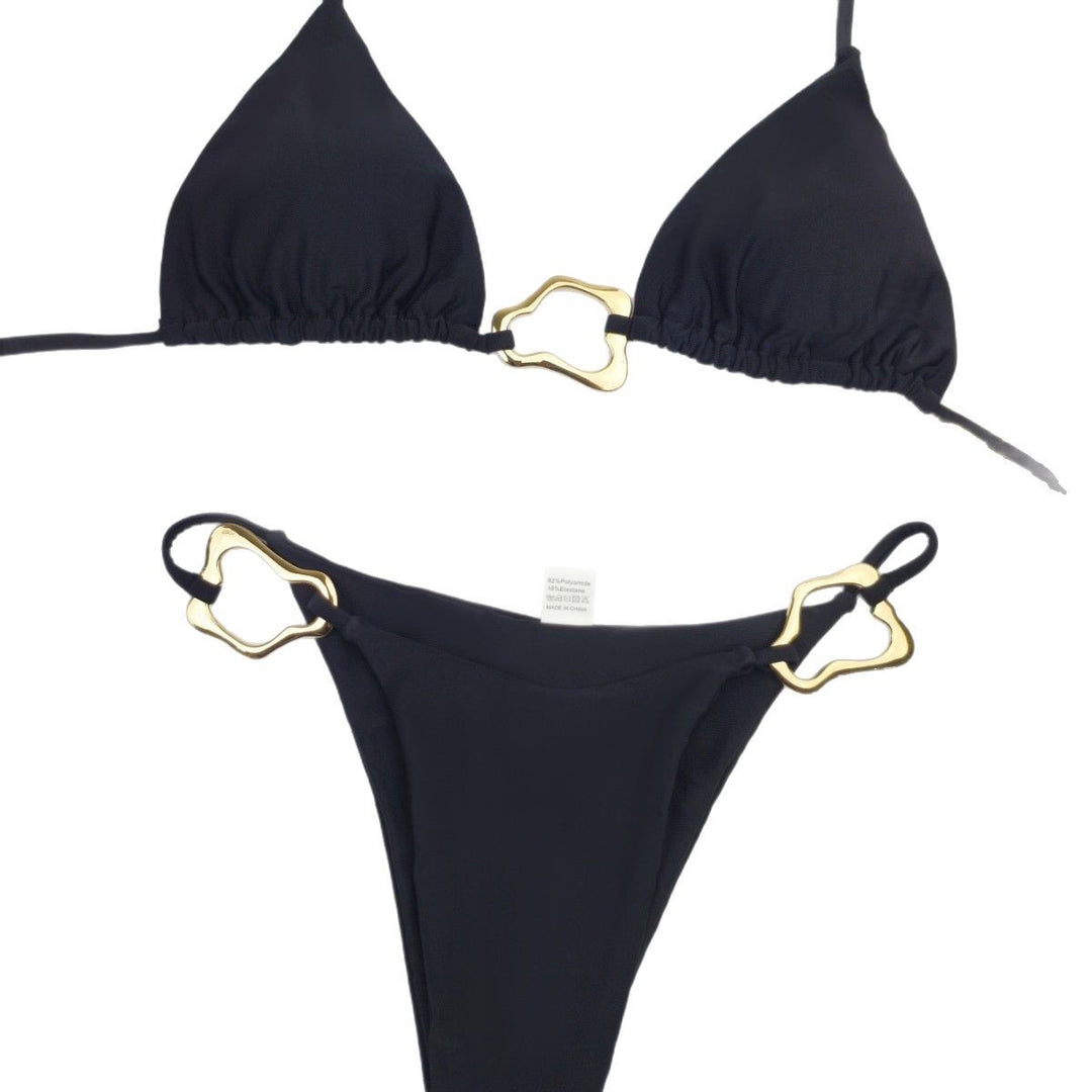 Dame bikini-sæt med elegant guld-detail og justerbare stropper Stilla