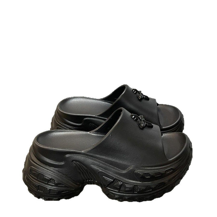 Dame platform-sandaler med dekorativ smykkeStilla