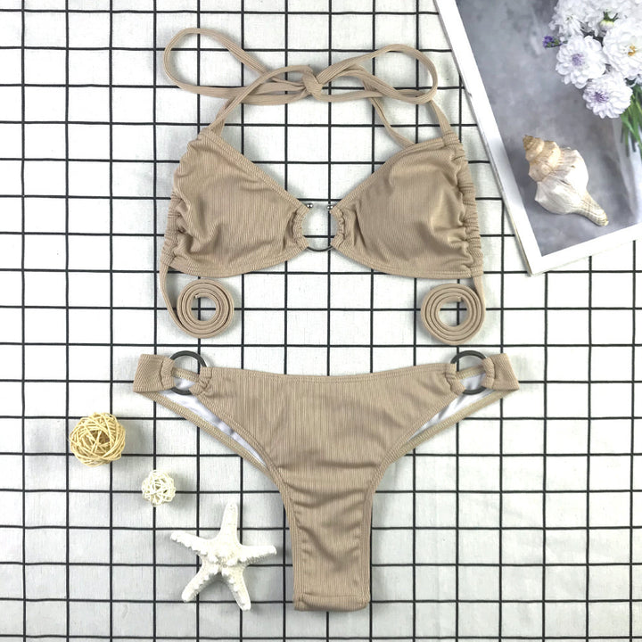 Dame Triangel-Bikini med dekorative ringe og snore-design Stilla