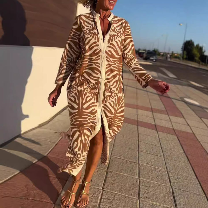 Dame Kaftan med attraktivt print og sidelange slids Stilla