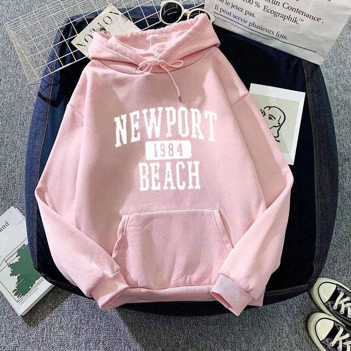 Kvindernes hættetrøje med nostalgisk Newport Beach skrift Skovae