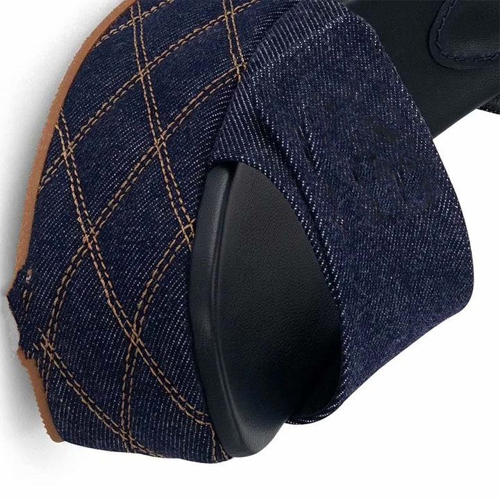 Dame Strappy Denim Kile Sandaler med dekorativt quiltet design Stilla