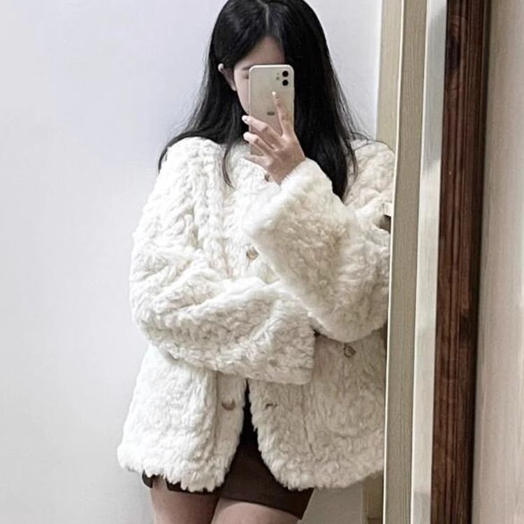 Dame mode cardigan med blød plys og dekorative knapper Stilla