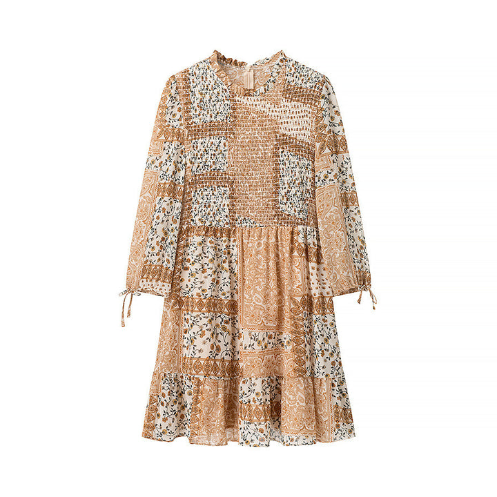 Dame maxikjole i patchwork-design med elegante flæser Stilla