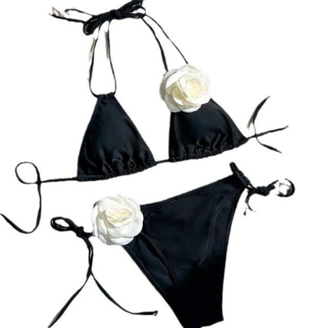 Dame Triangel-Bikini-Sæt med legende blomsteraccent og justerbare bindebånd Stilla