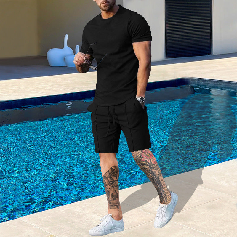Herrer afslappet sommeroutfit bestående af overdel og shorts Stilla