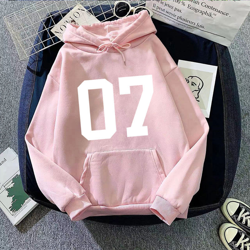 Dame hoodie med stort print Skovae