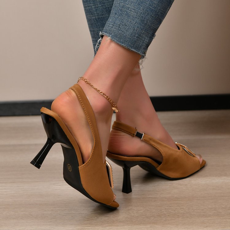 Dame Slingback Sandaler med elegant smykkedetalje og høj blokhæl Stilla