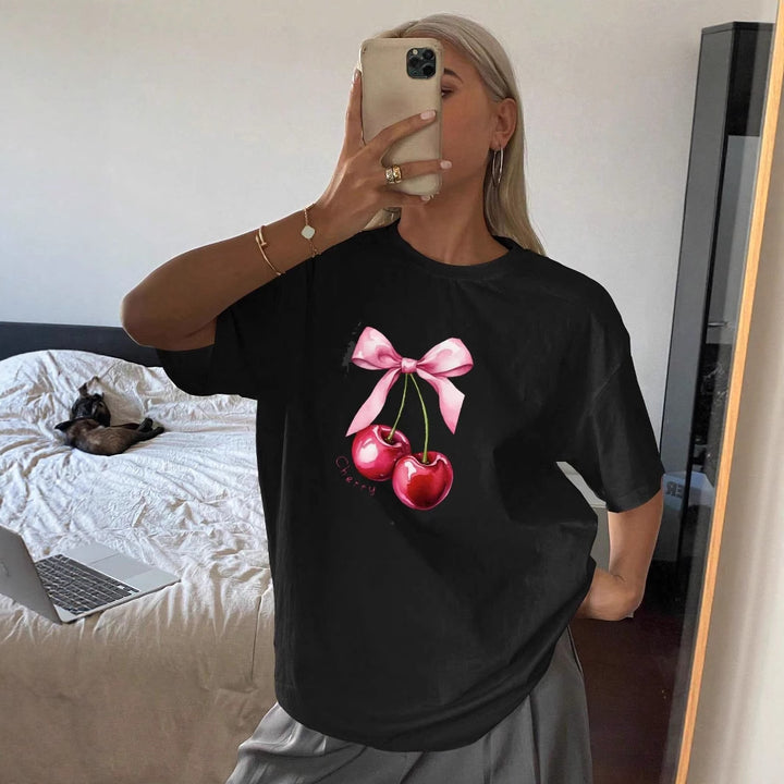 Dame T-shirt med frugtagtig kirsebærmotiv og legende sløjfedetalje Skovae