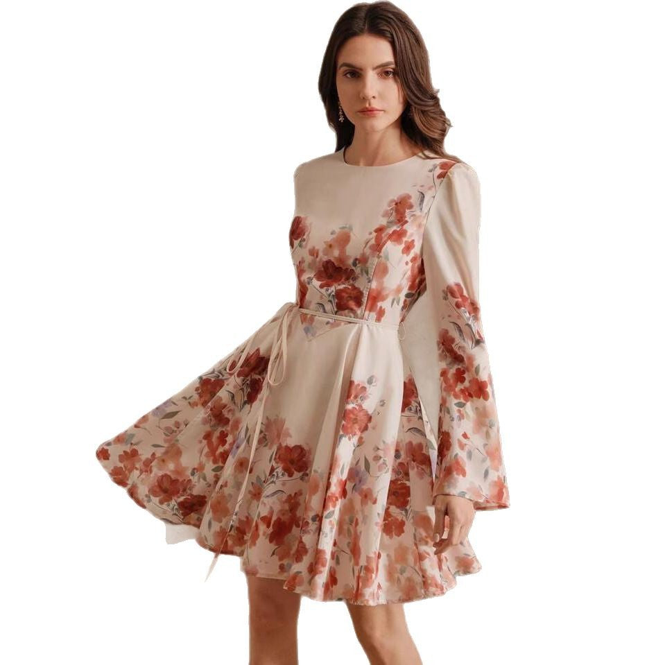 Dame Flatterærmel Blomsterkjole med Fit and Flare Stilla