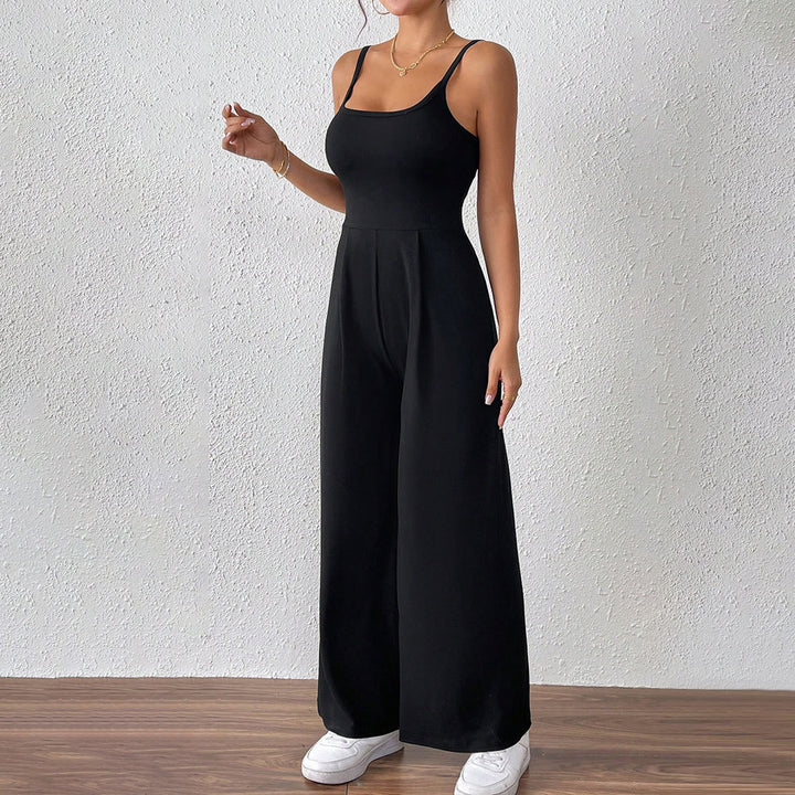 Kvinders afslappede jumpsuit med slanke stropper og elegant snit Stilla