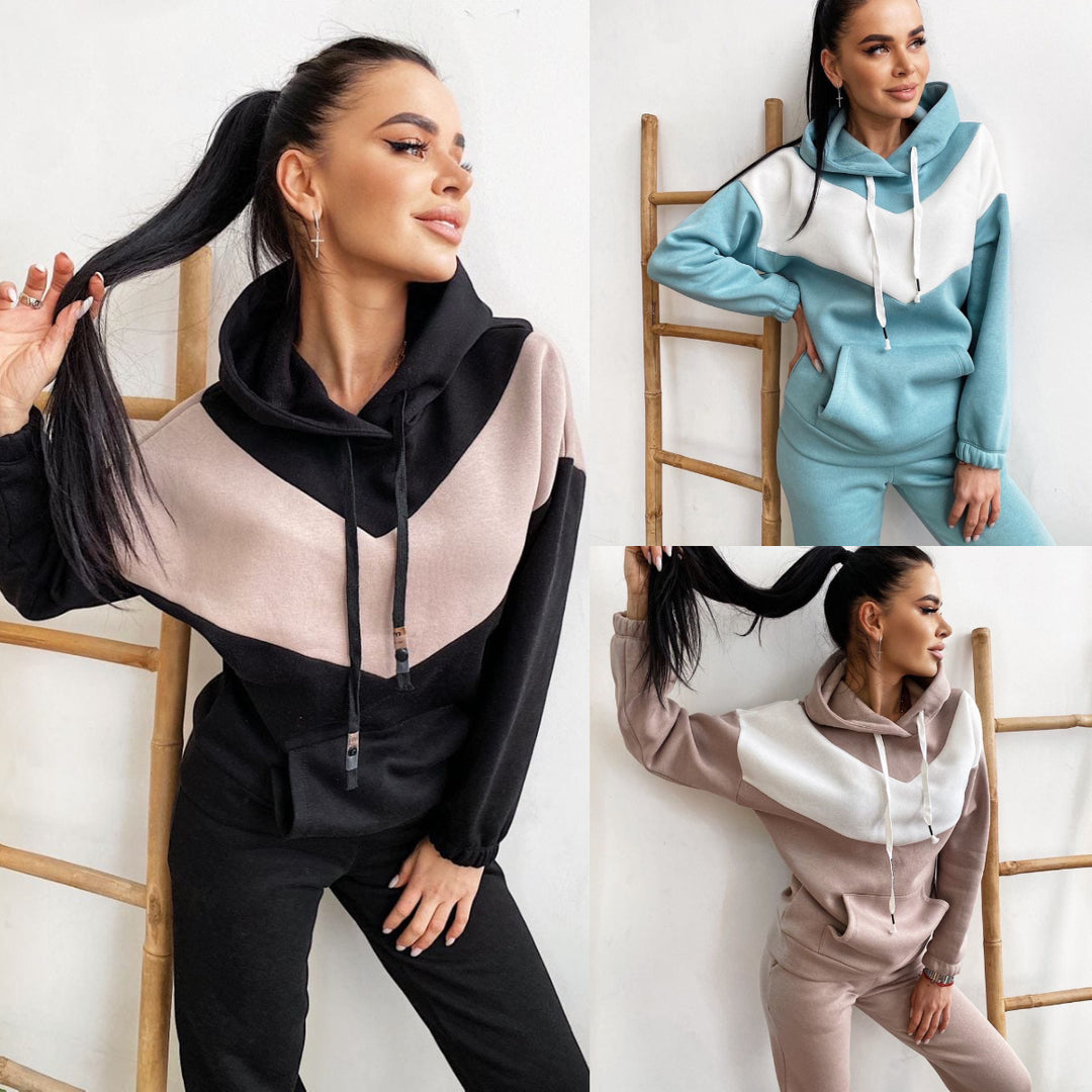 Kvinders sporty loungewear sæt med høj krave og praktisk kengurulomme Skovae