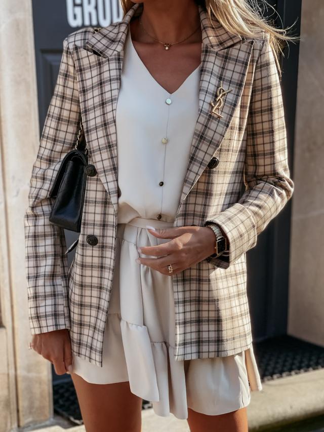 Damernes ternede mønster blazer med elegante detaljer Stilla