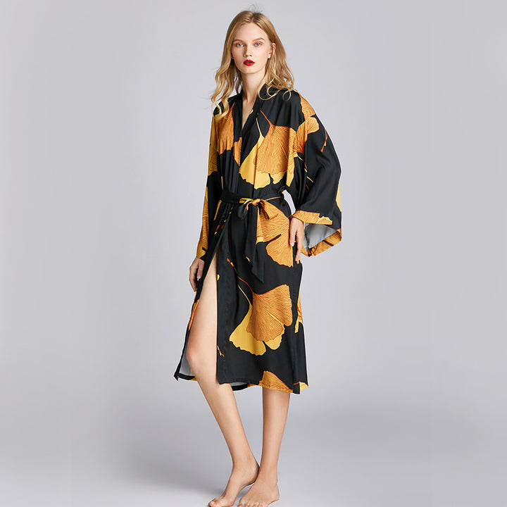 Dame Kimono-robe med blomstrede designelementer og elegant taljebælte Stilla