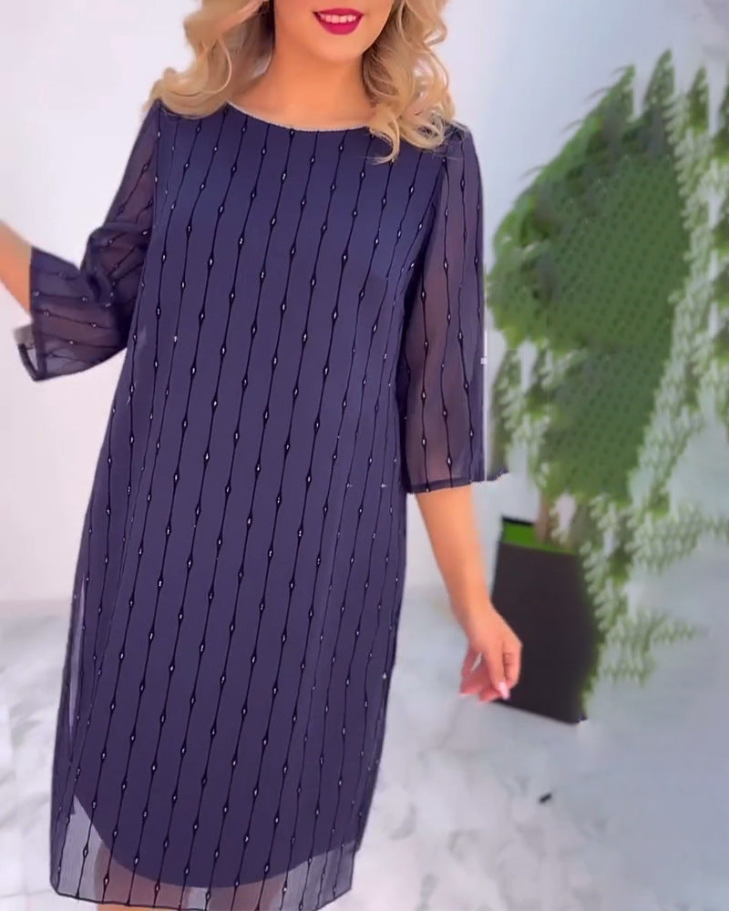 Dame Luftigt Cocktailkjole med transparente ærmer og perle-applikationer Stilla