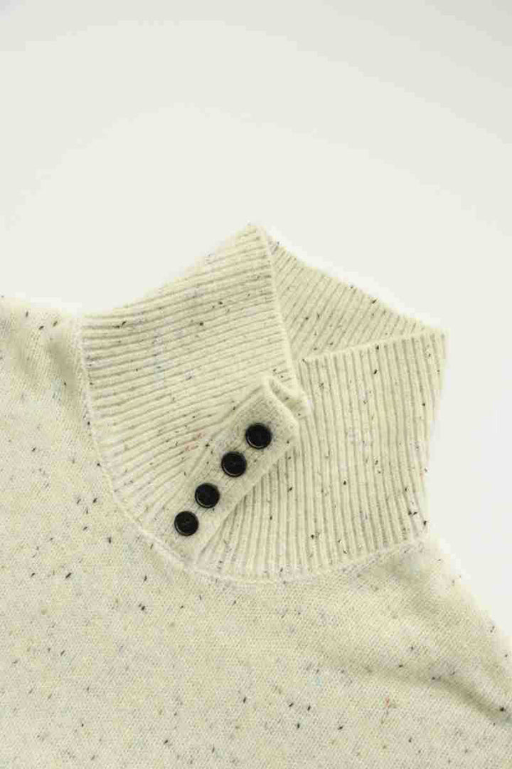 Kvinders fashionable turtleneck sweater med knapdetaljer Stilla