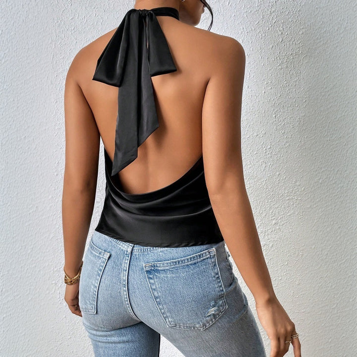 Kvindernes elegante halterneck top med silkeagtig finish Stilla