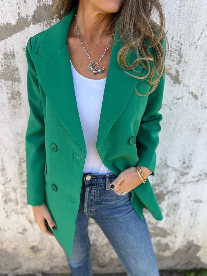 Dame Elegant og komfortabel blazer med dobbelt knaplukning Stilla