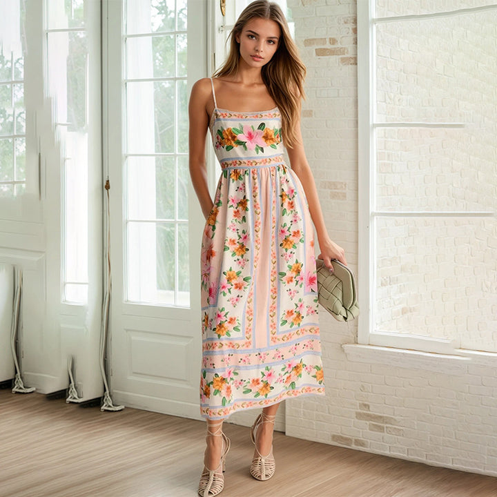 Dame maxikjole med floral design og elegant silhuet Stilla
