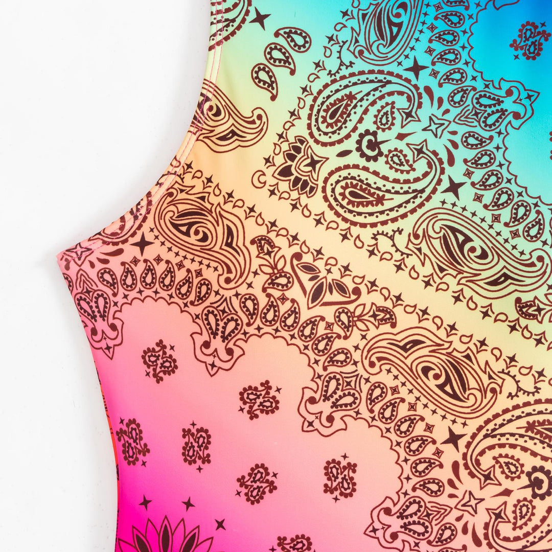 Dame Én-delt badedragt med farverigt bandana-design Skovae