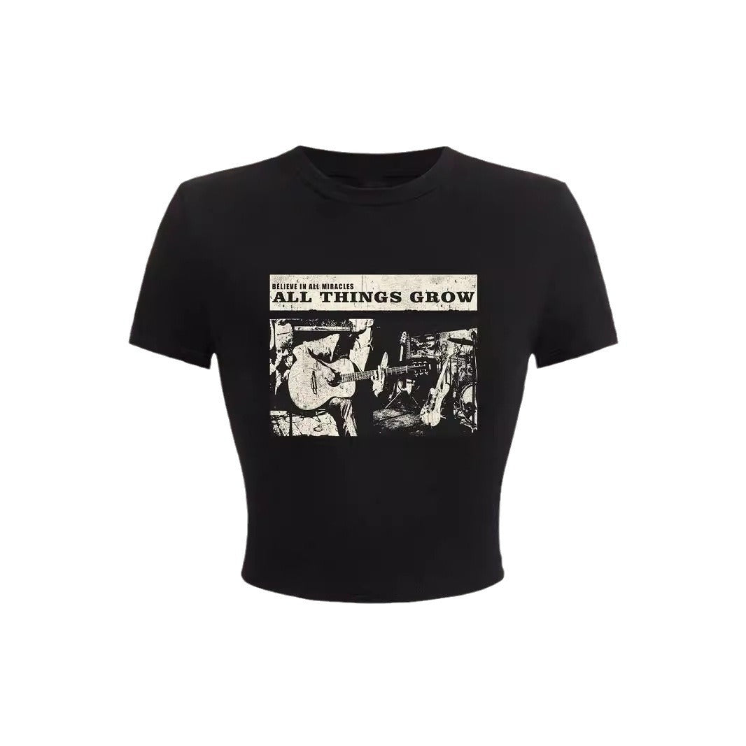 Dame Crop-T-shirt med inspirerende tryk og tætsiddende pasform Skovae
