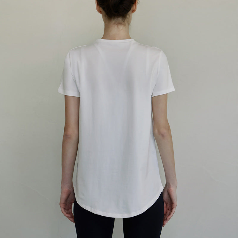 Dame afslappet T-shirt med asymmetrisk bund og åndbart materiale Stilla