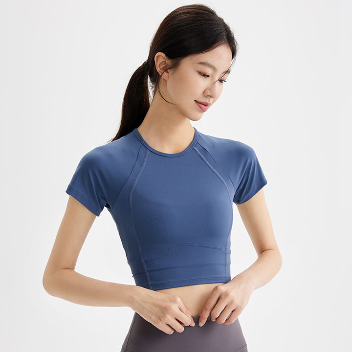 Dame sporty kortærmet crop-top med åndbare indsatser og elastisk pasform Stilla