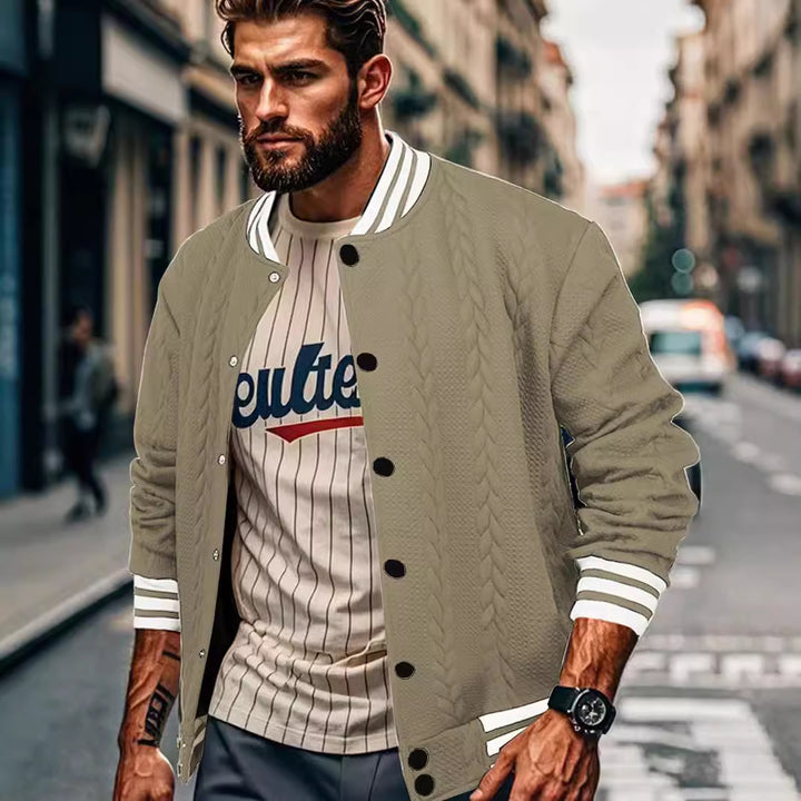 Herrer sporty collegejakke med struktureret design og praktiske lommer Stilla