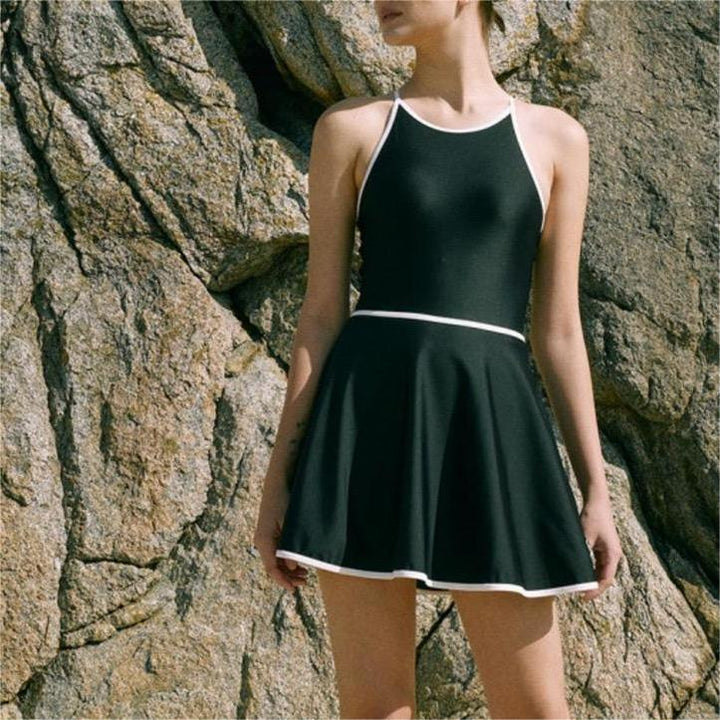 Dame svømmehal kjole med moderigtigt racerback-design Stilla