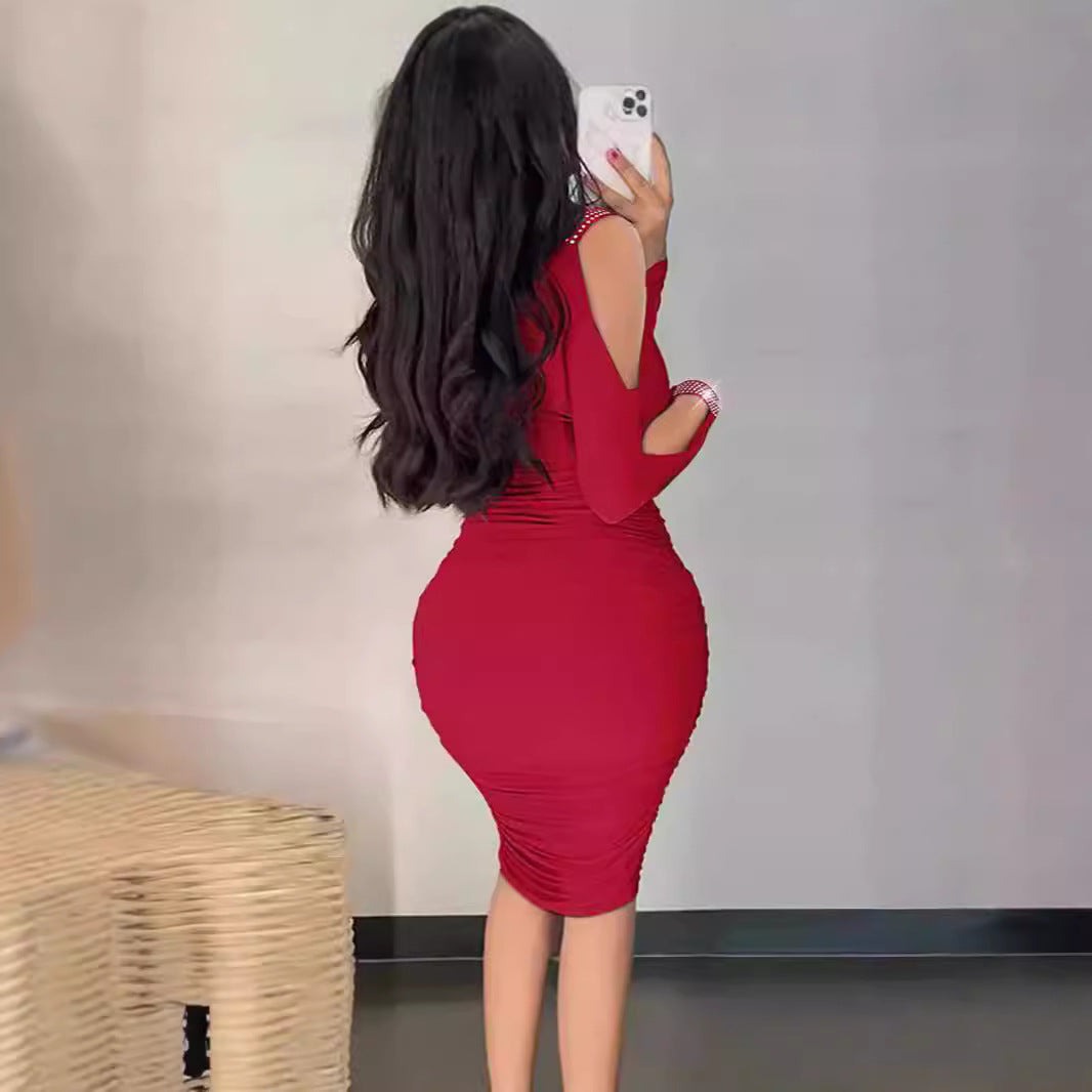 Dame Figurformet Cocktailkjole med detaljeret rynkning og Off-Shoulder-ærmer Skovae