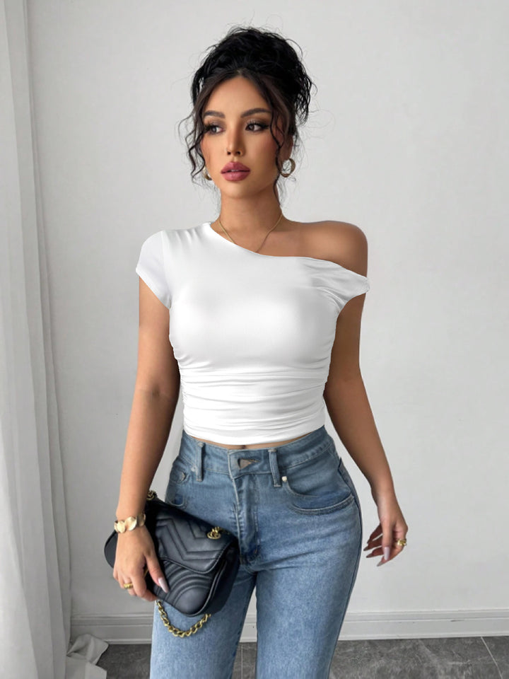 Dame Off-Shoulder Shirt med rynkning og figursyet snit Skovae