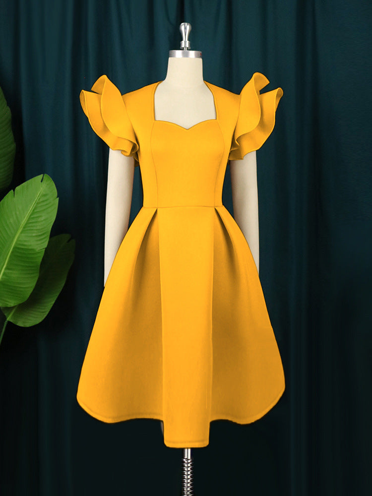 Dame elegant kjole med voluminøse flæsekanter Skovae