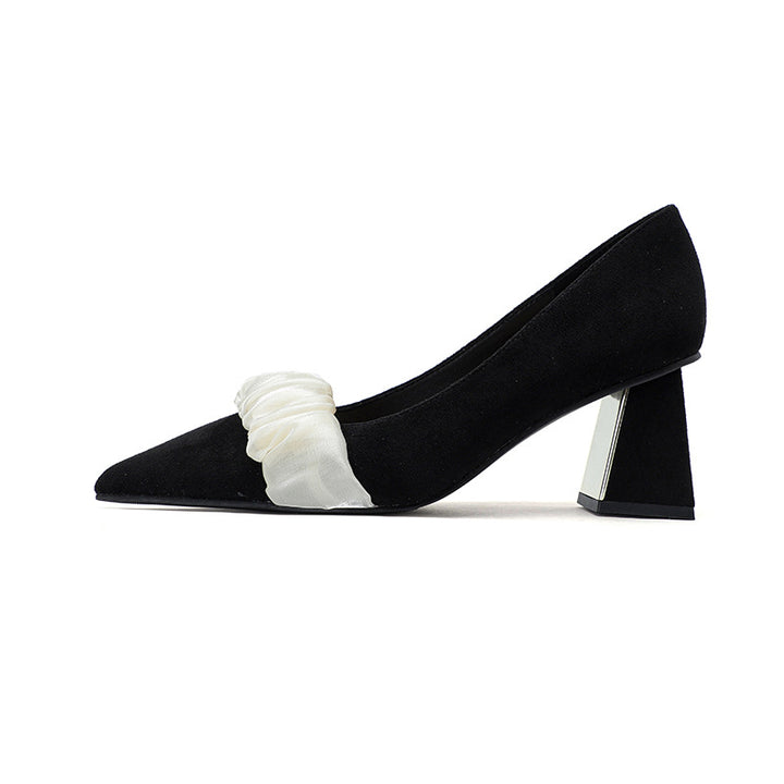 Dame Elegant Spids-Tå Blokhæl Pumps med dekorativt Flæse-detalje Stilla