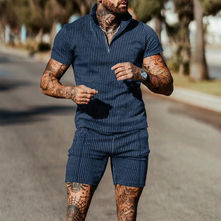 Herre kortærmet jumpsuit med moderne lynlås og stribet design Stilla
