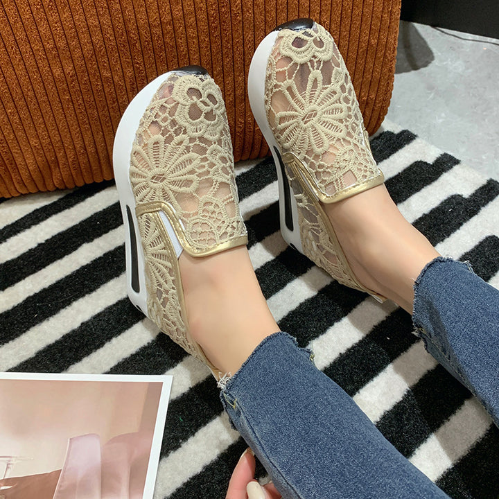 Dame slippers lavet af åndbart og elastisk spidsmateriale med polstret indersål Stilla