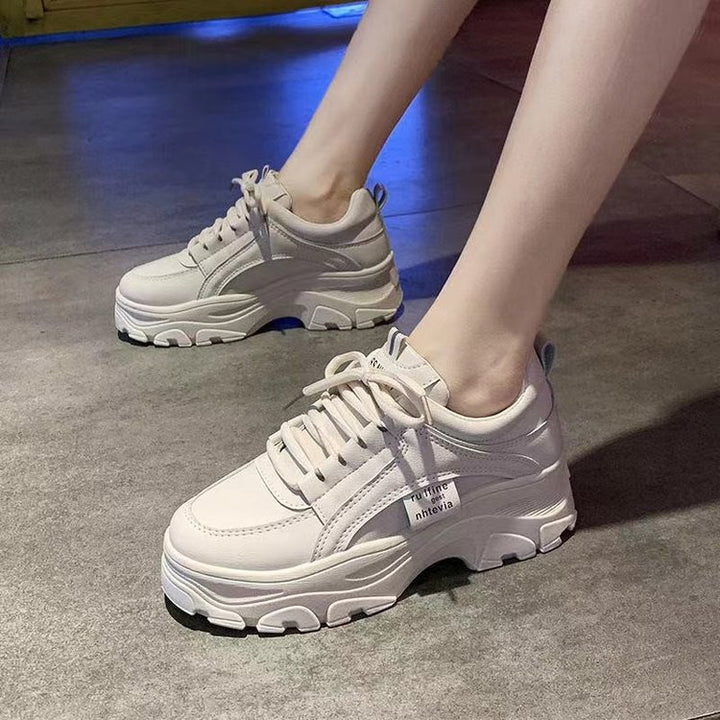 Dame sporty plateau-sneakers med åndbart overmateriale og skridsikker sål Stilla
