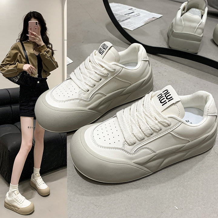 Dame Modevenlige og komfortable sneakers med ekstra let sål og åndbart overmateriale Stilla