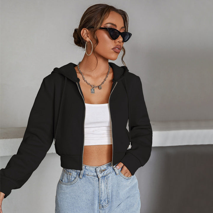 Kvinders cropped hoodie jakke med moderigtigt snit og behageligt materiale Stilla