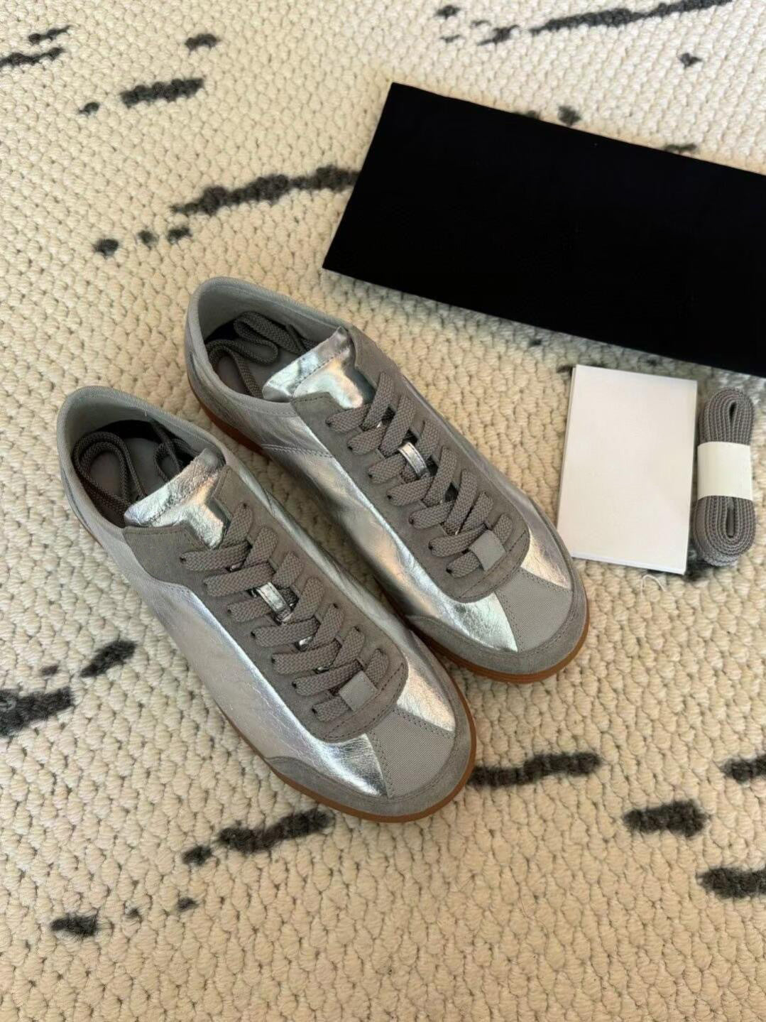 Dame Retro-inspirerede Metallic Sneaker Stilla