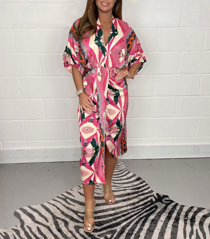 Dame Kaftan-kjole med moderne grafikdesign og elastisk taljebånd Stilla