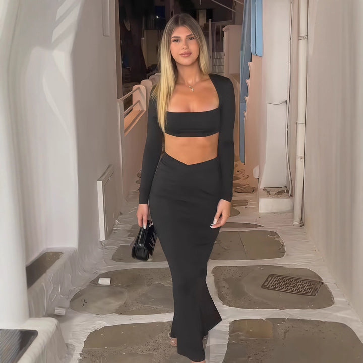 Dame Elegante sæt bestående af crop-top og maxiskørt med gennemsigtigt detalje Skovae