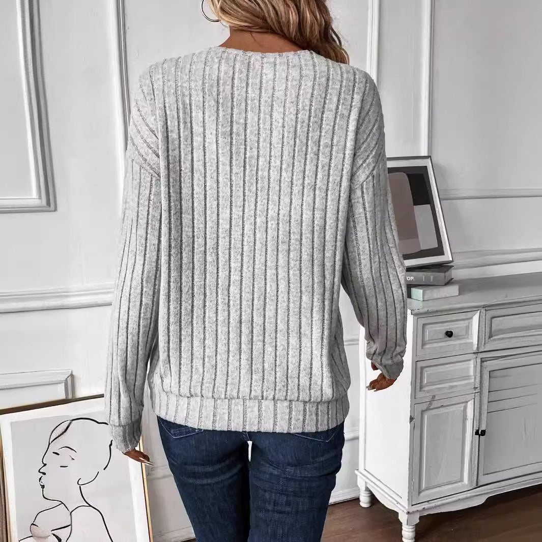 Dame strikpullover med V-hals og rib-design Stilla