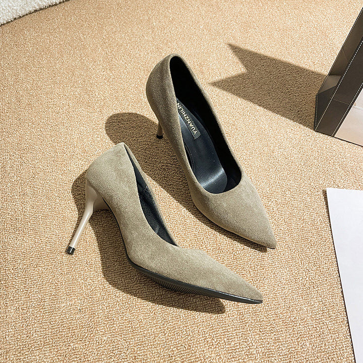 Dame elegante spidse Pumps med behagelig blokhæl og høj kvalitet ruskindsarbejde Stilla