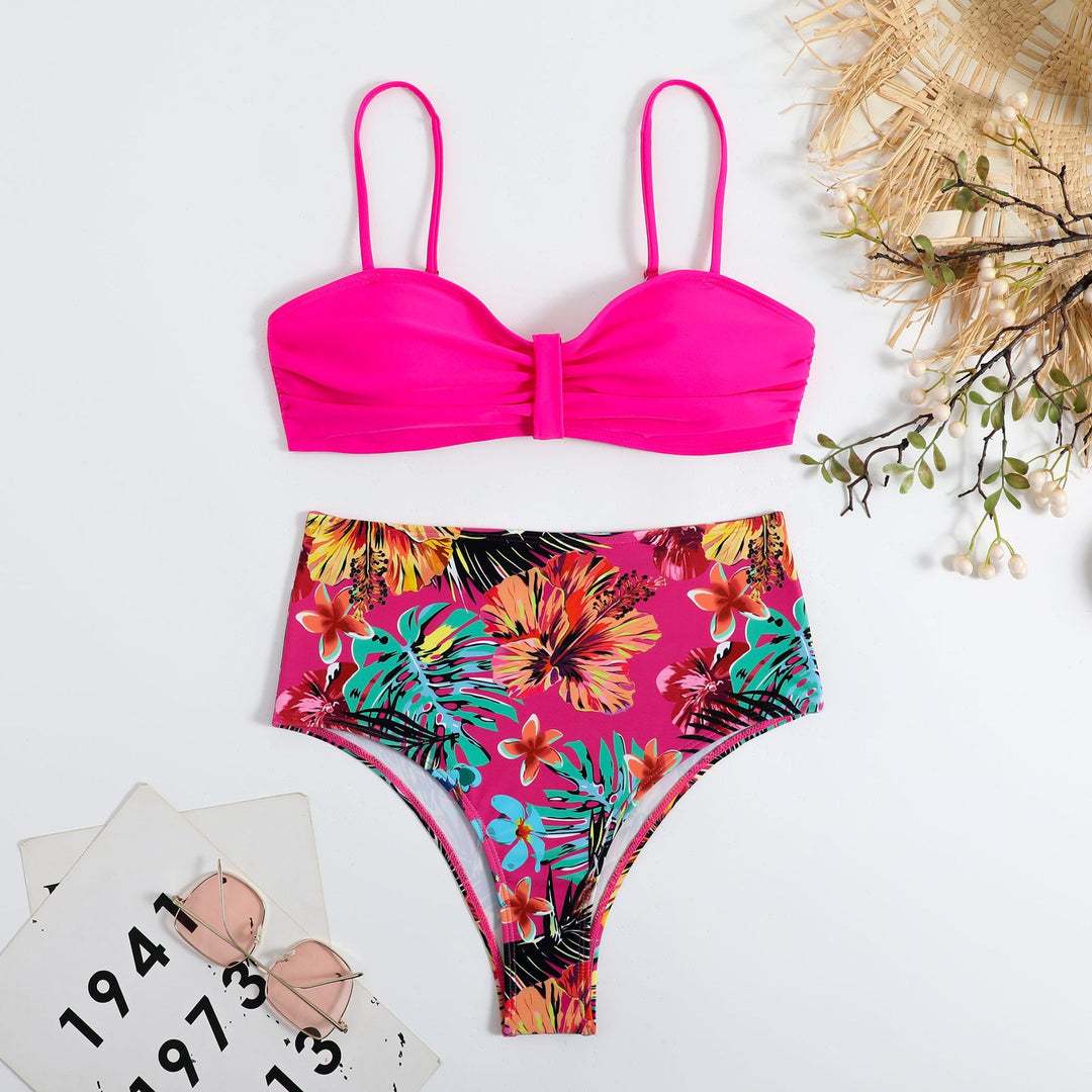 Dame højt skårede bikini med fashionable blomsterdesigns Stilla
