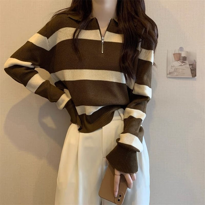 Kvinders strikket sweater med lynlås og stribemønster Stilla