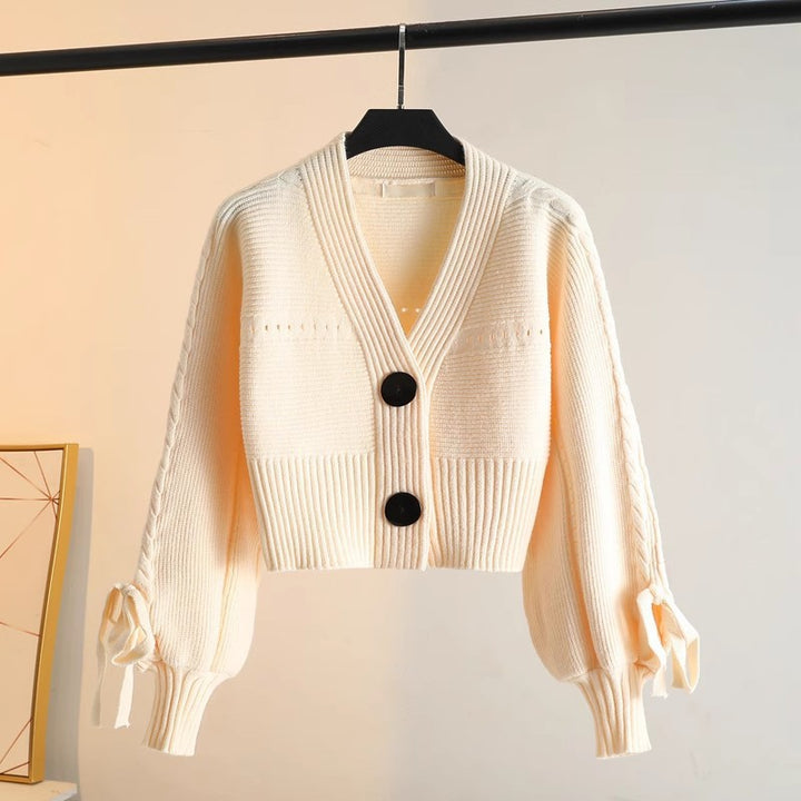 Femme Cropped Chunky Strikkardigan med dekorative knapper Stilla